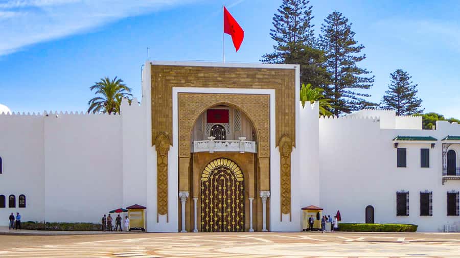 From Málaga: Morocco Day Trip with Tour Guide and Lunch - Key things to know before booking