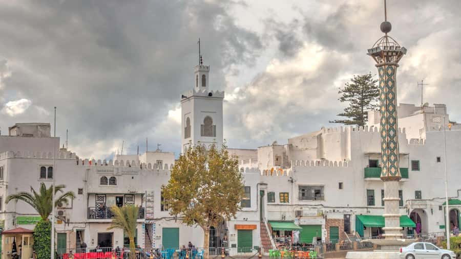 From Málaga: Morocco Day Trip with Tour Guide and Lunch - Moroccan lunch with music