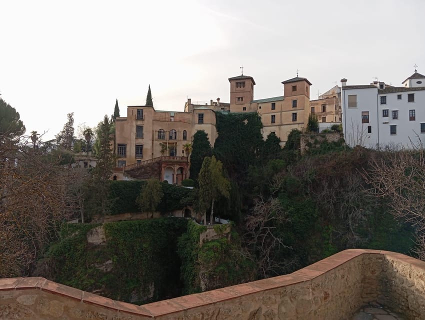 From Malaga: private tour Ronda and Setenil de las Bodegas - Free time gives the day some breathing room