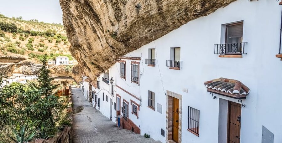 From Malaga: Ronda and Setenil Tour with Scenic Train - Setenil de las Bodegas and the included train