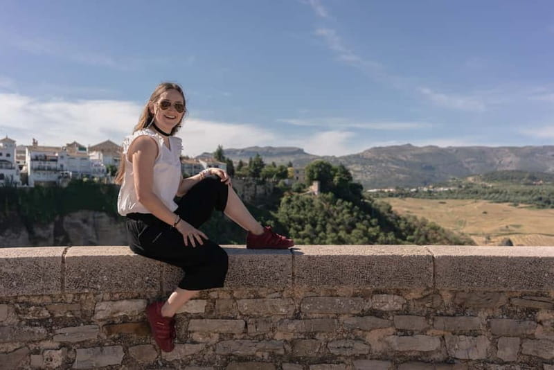 From Malaga: Ronda & Setenil de las Bodegas Guided Day Trip - Guides, languages, and group rhythm