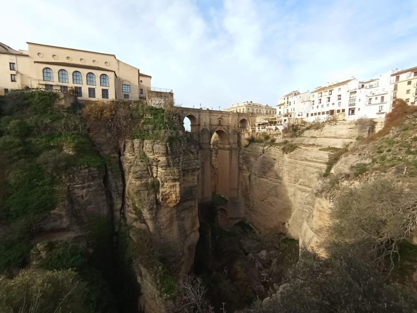 From Málaga: Ronda+Setenil de las Bodegas with Little Train - Is $34 good value?