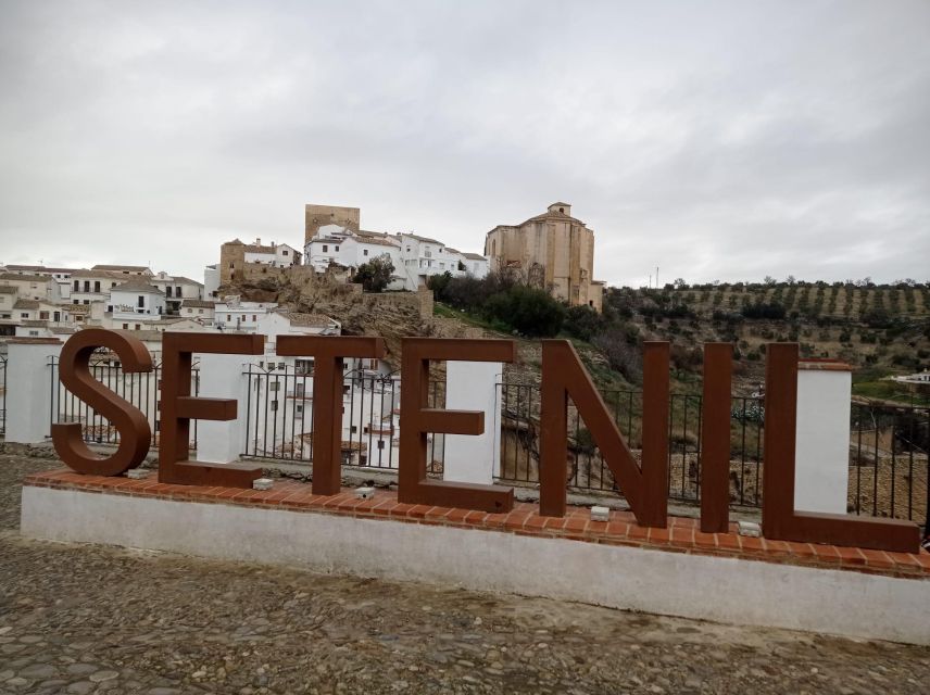 From Málaga: Ronda+Setenil de las Bodegas with Little Train - Guided or independent Ronda?