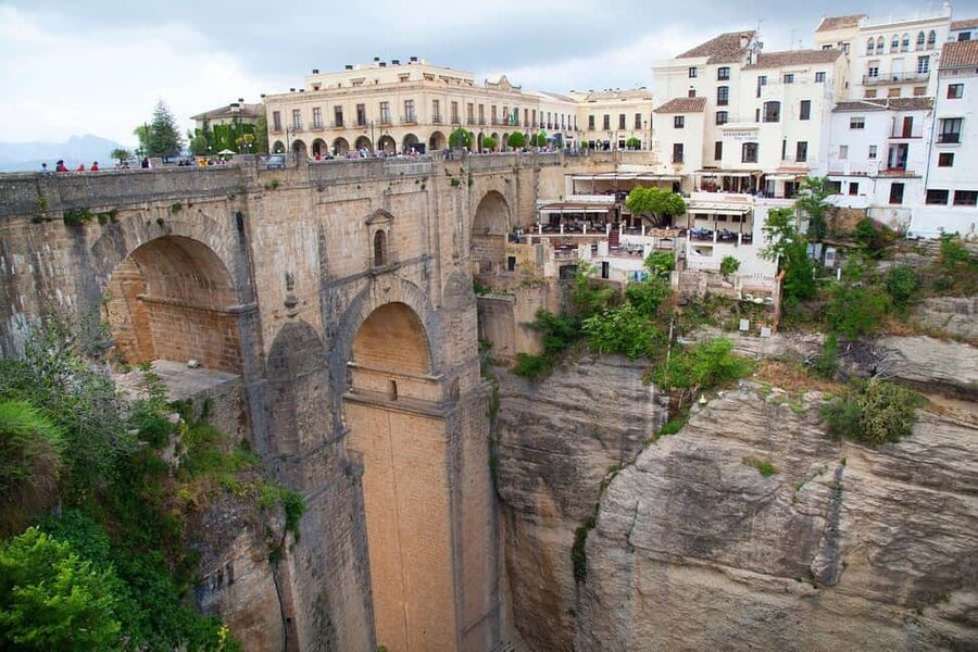 From Malaga: Ronda y Setenil de la Bodegas Day Trip by coach - Meeting at Malaga María Zambrano station