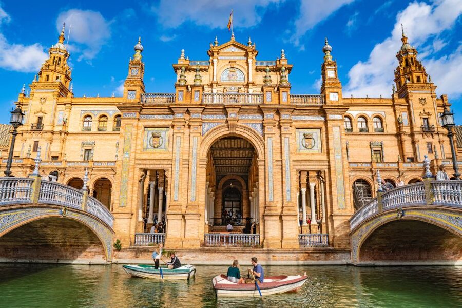 From Malaga: Seville Day Trip and Optional Monument Tickets - Food, breaks, and the return to Málaga