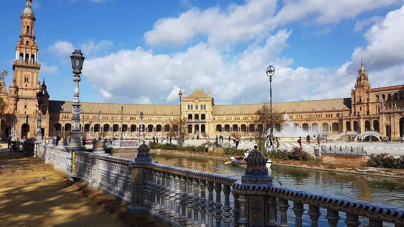 From Malaga: Seville Day Trip with Real Alcázar Tickets - Key points to know before booking