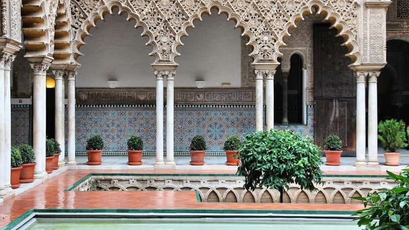 From Malaga: Seville Day Trip with Real Alcázar Tickets - Who should choose this Seville trip?