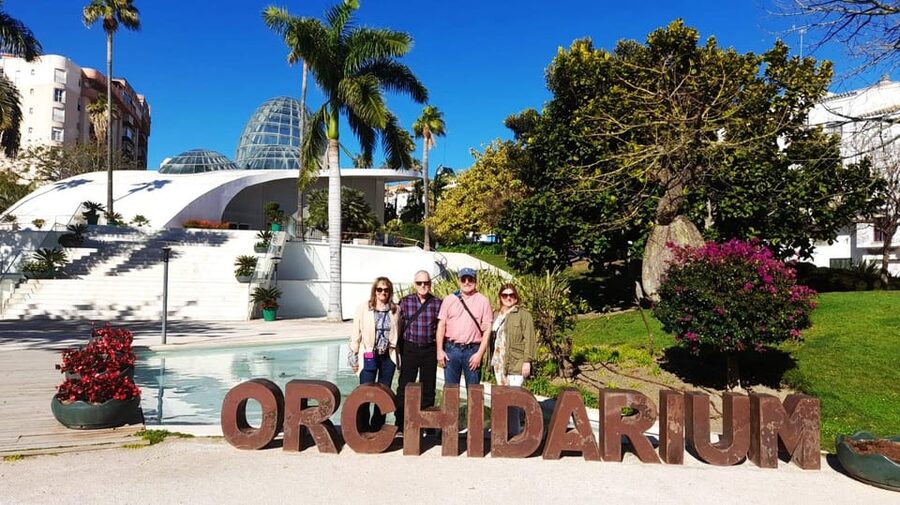From Marbella: Guided Private Trip to Gibraltar and Estepona - Meeting Gibraltar’s famous monkeys