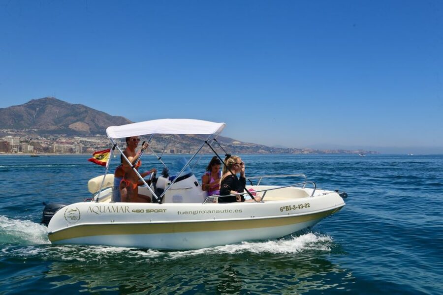 Fuengirola: 1- to 4-Hour Boat Rental - No License Needed - The boat’s practical features