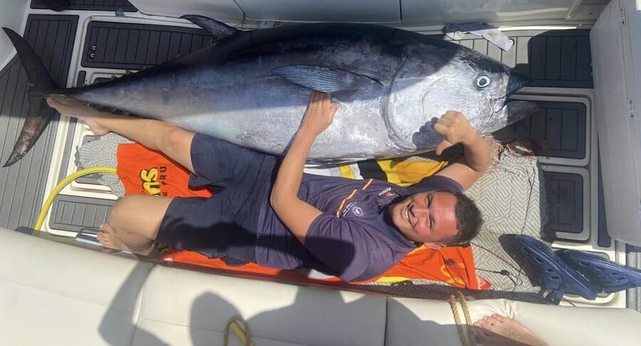 Fuengirola: 4h Trolling Fishing Trip with Snacks and Drinks - How the $765 group price works