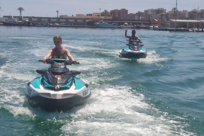Fuengirola: Alquiler Jet ski 30 min / 1 hour - How the cost works for a small group