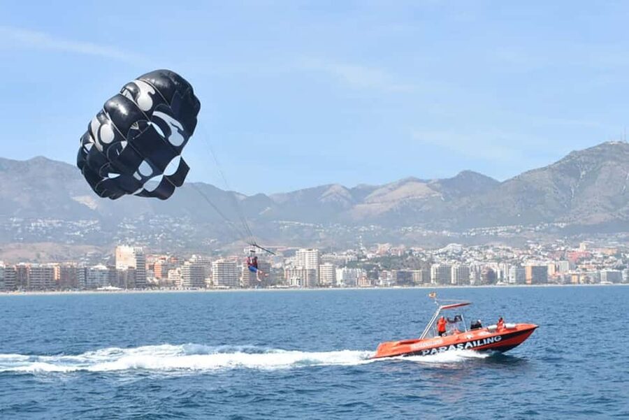 Fuengirola: Deluxe Parasailing Flight from Fuengirola Port - A boat ride with a very different launch