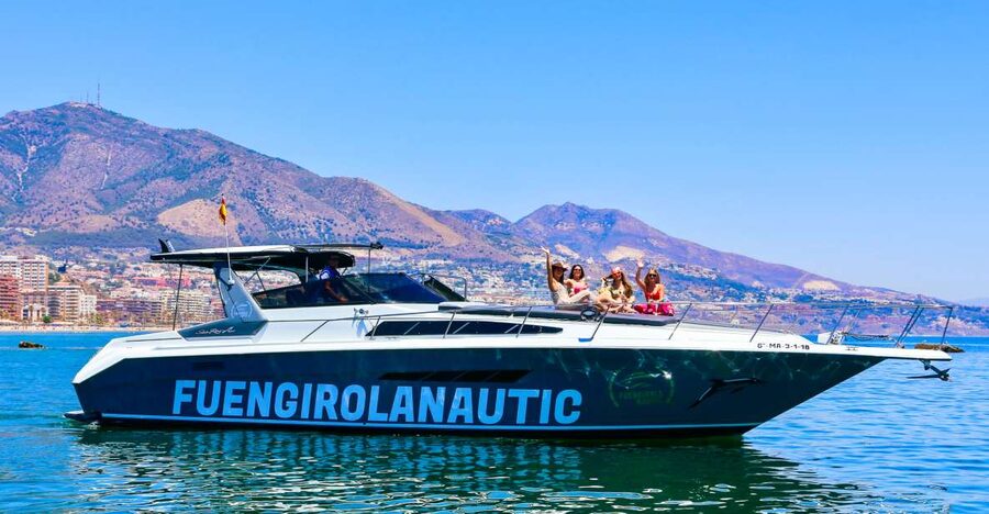 Fuengirola: Dolphin Watching by Yacht with Snacks and Drinks - Coast views from Calaburras Lighthouse to Torrequebrada Beach