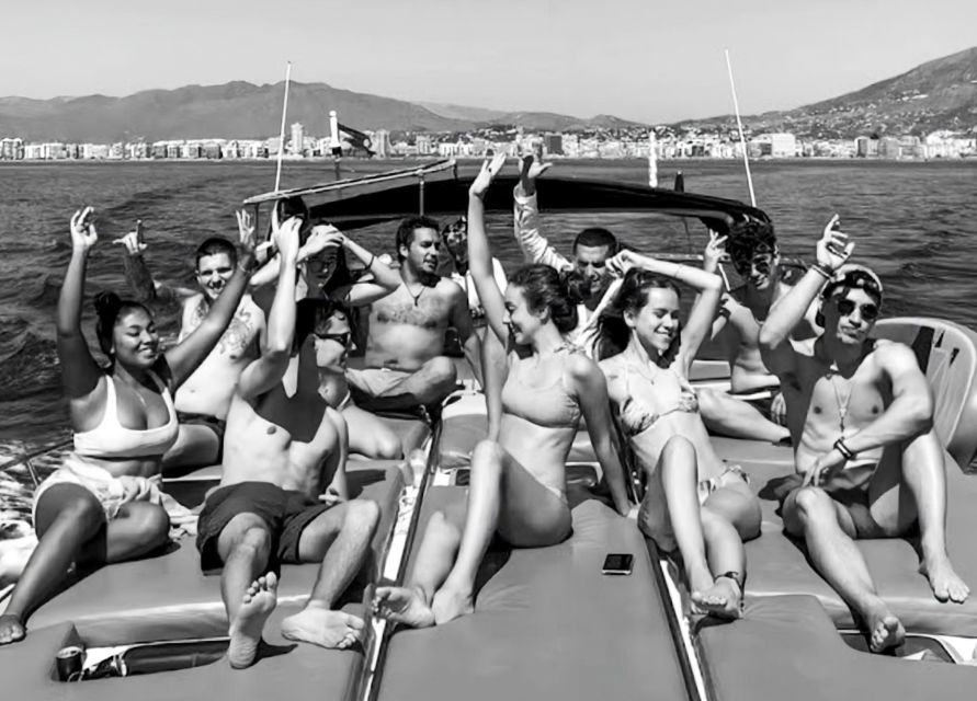 Fuengirola: Dolphin Watching by Yacht with Snacks and Drinks - Searching for dolphins in their natural setting