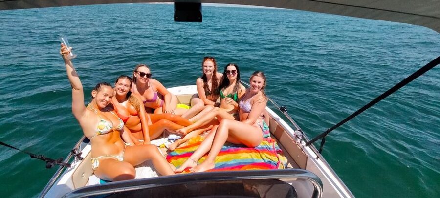 Fuengirola: Dolphin Watching Tour with Snacks and Drinks - Dolphin watching without a guarantee
