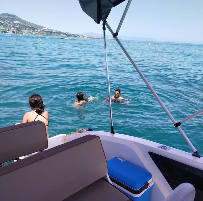 Fuengirola: Dolphin Watching Tour with Snacks and Drinks - Swimming from the boat