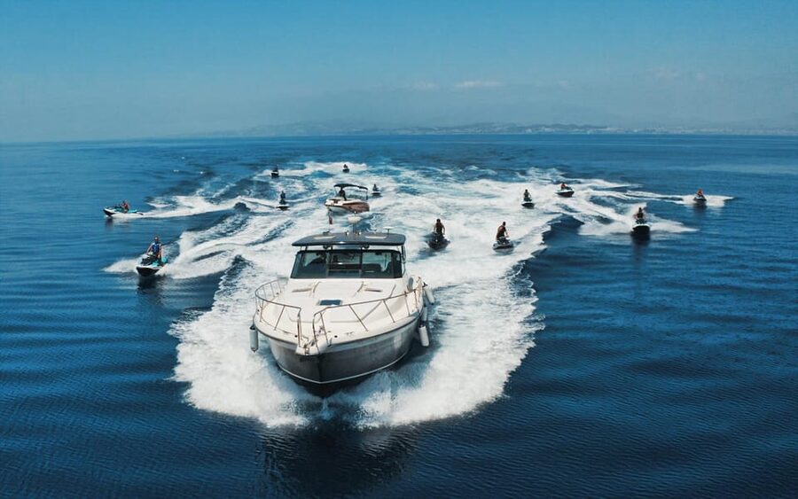 Fuengirola: Private Cruise on the Costa del Sol with Drinks - A private Costa del Sol cruise with room to make it your own