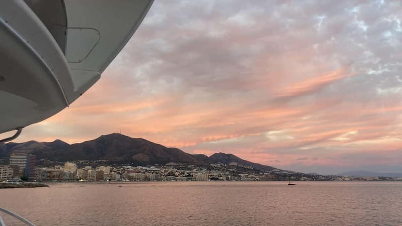 Fuengirola: Sunset Boat Tour - Cocktail Dinner & Champagne - What the Majestic-390 setting adds