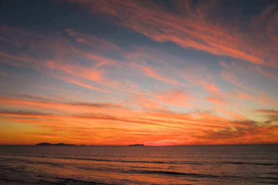 Fuengirola: Sunset Boat Tour with a Drink - Booking and Meeting Point Tips
