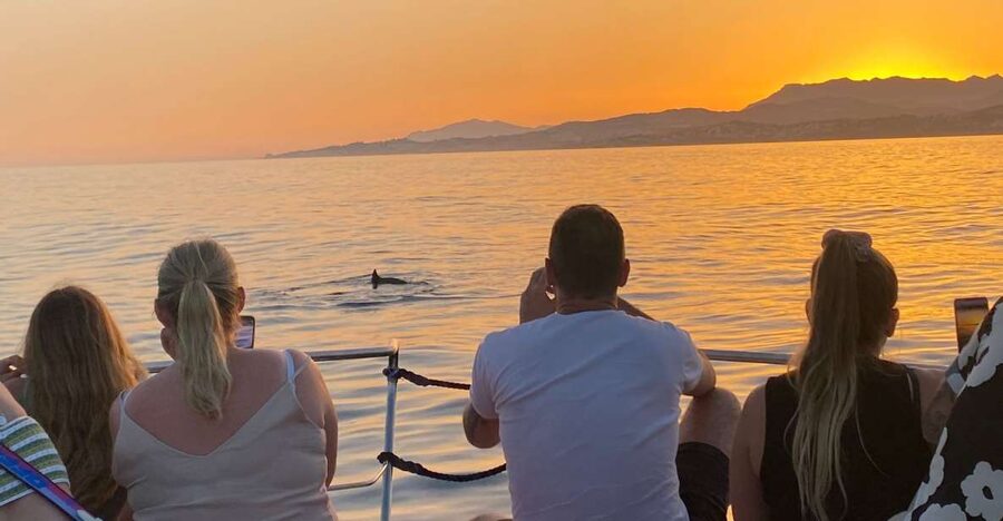 Fuengirola: Sunset Boat Tour with a Drink - Watching the Coast Turn Gold