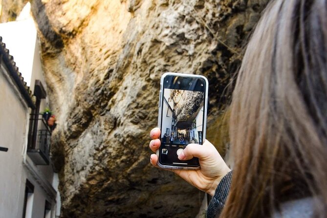 Full Day Guided Malaga Ronda Day Tour - Guides who make a large group work