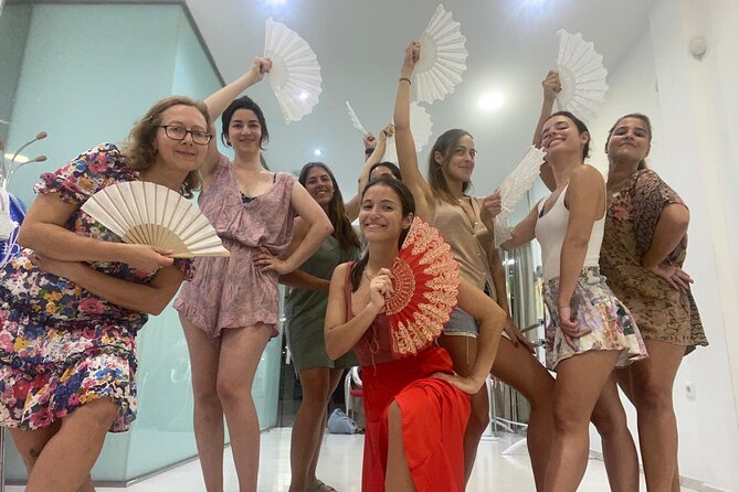 Fun, fast, flamenco: learn to dance flamenco rumba in 45 minutes - A quick way to meet flamenco in Málaga