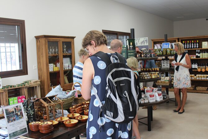 Guided tour and olive oil tasting in Alhaurin el Grande (Málaga) - How the guides shape the experience