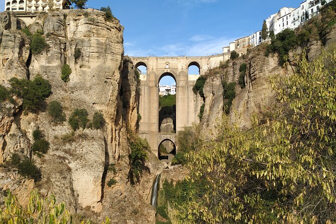 Guided tour of Ronda with an official guide - The bullring and Ronda’s famous visitors