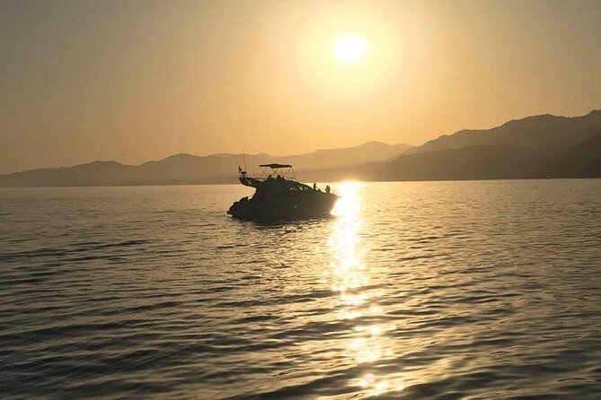 Half-Day Luxury Motor Yacht Cruise in Granada - Weather, cancellations, and practical booking advice