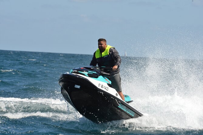 JET SKI TOUR Experience 1 Hour. - Riding without a boating license