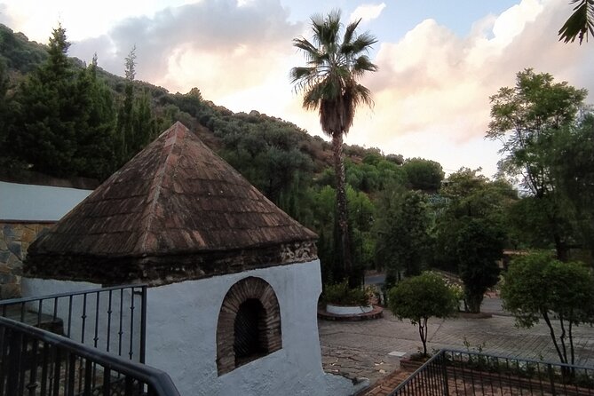 La Axarquia White Villages & Buddhist Stupa - SemiPrivate - El Borge, a small village with a bandit past