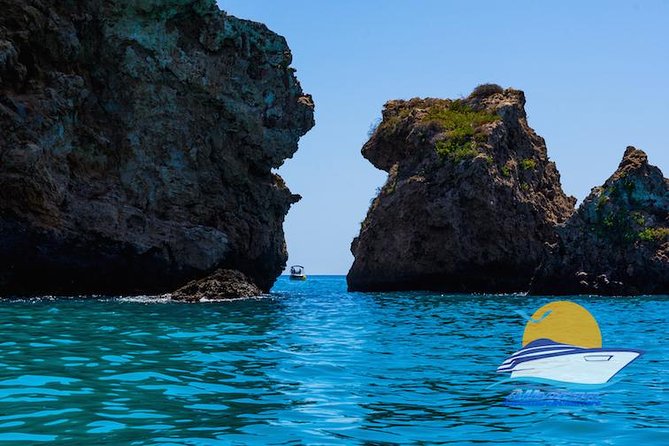 Luxury Yatch trips + Open Bar + Tapas + Paddle Surf + Snorkel - The captain and the feel of the outing