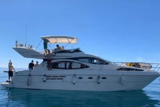 Luxury Yatch trips + Open Bar + Tapas + Paddle Surf + Snorkel - The yacht ride and cliff views
