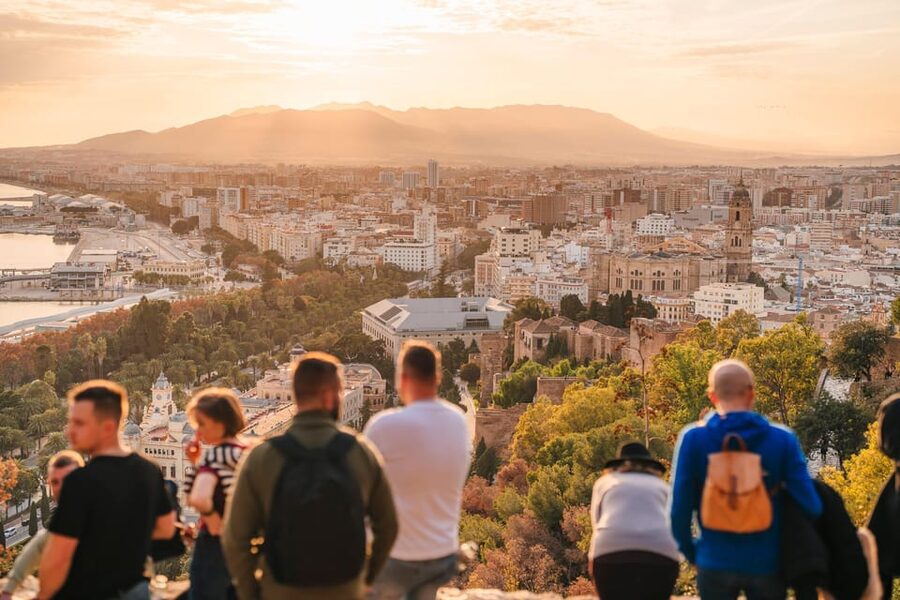 Málaga 1-hour by TukTuki: Essential and Private Tour - La Malagueta and Baños del Carmen