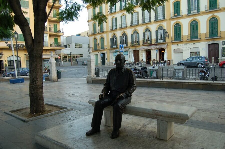 Málaga: 2-Hour Picasso Museum Private Guided Tour - Walking to the Picasso Museum