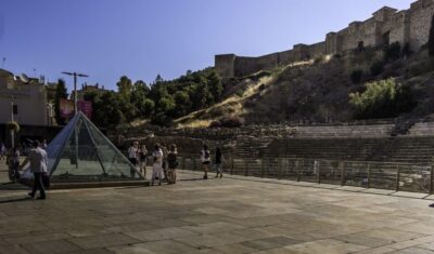 3-Hour Complete Walking Tour with Tickets
