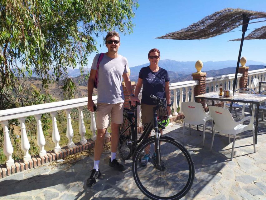 Málaga: 4-Hour Premium E-Bike Tour with Panoramic Views - Pine forest and the highest point of the route