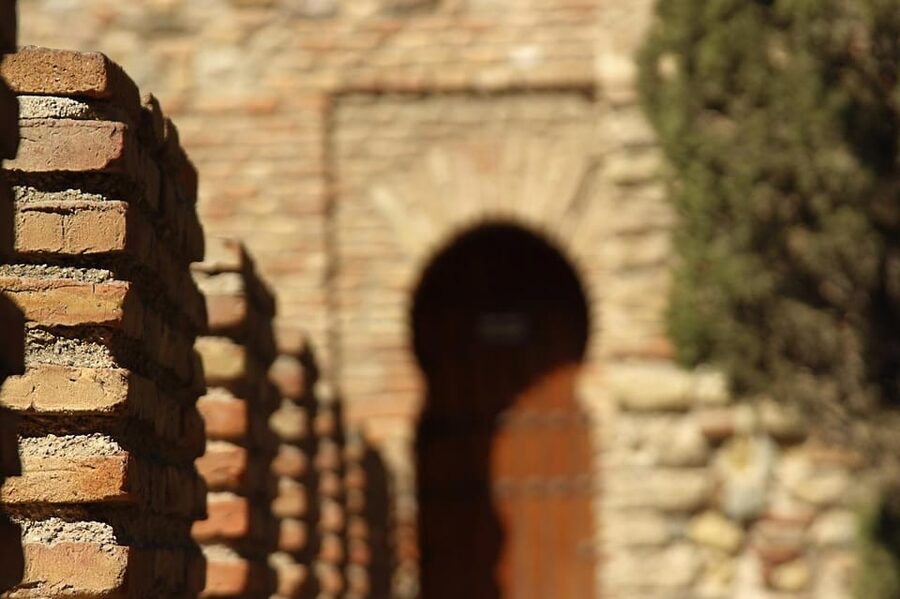 Malaga: Alcazaba and Roman Theatre Private Tour With Tickets - Should you book the Málaga Alcazaba and Roman Theatre tour?