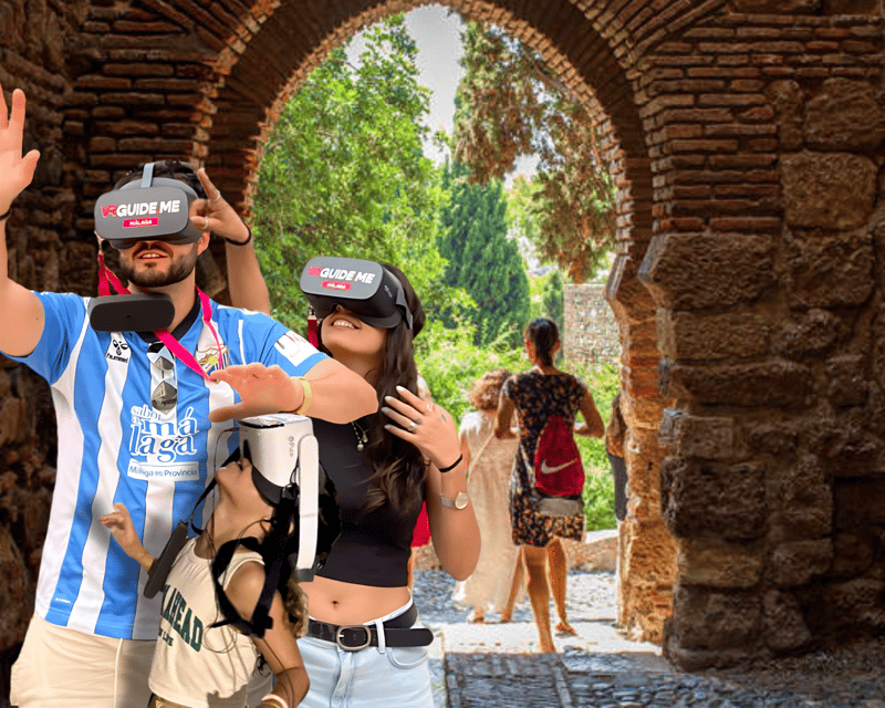 Malaga: Alcazaba, Picasso and more, walking tour with 5 VR experiences ! - Why the VR works best in Malaga’s historic center