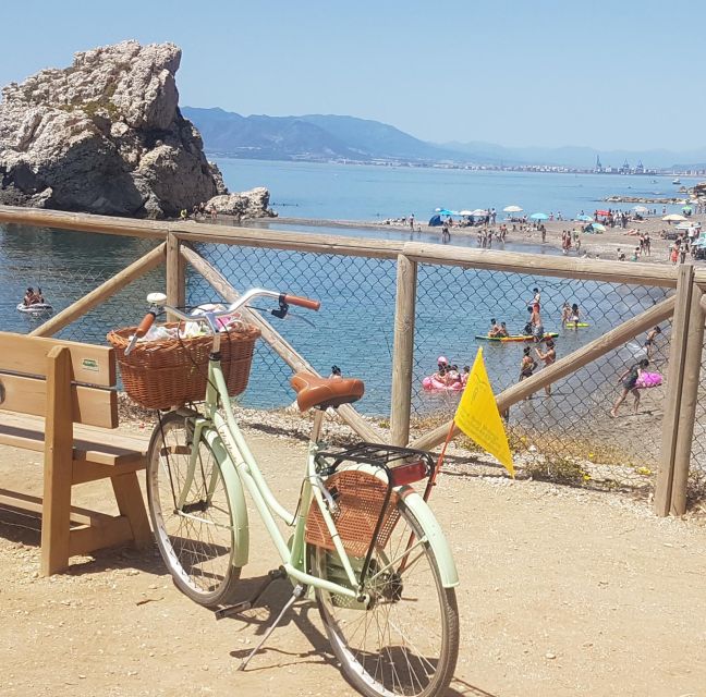 Malaga: Bike Rental for City Discovery Route & Beaches - Parks and the botanical garden