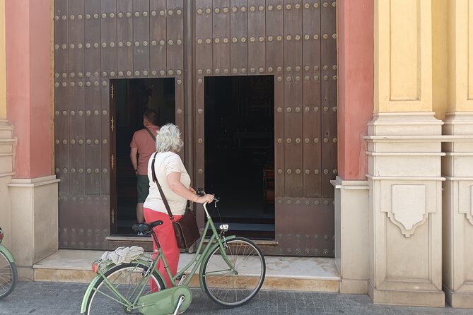 Malaga Bike Tour - Wine & Tapas - Starting near the Alcazaba