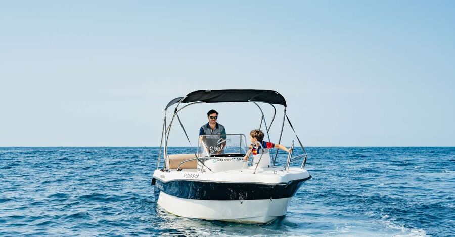 Malaga: Boat Rental without a License for Dolphin Watching - The harbor briefing and first minutes at sea