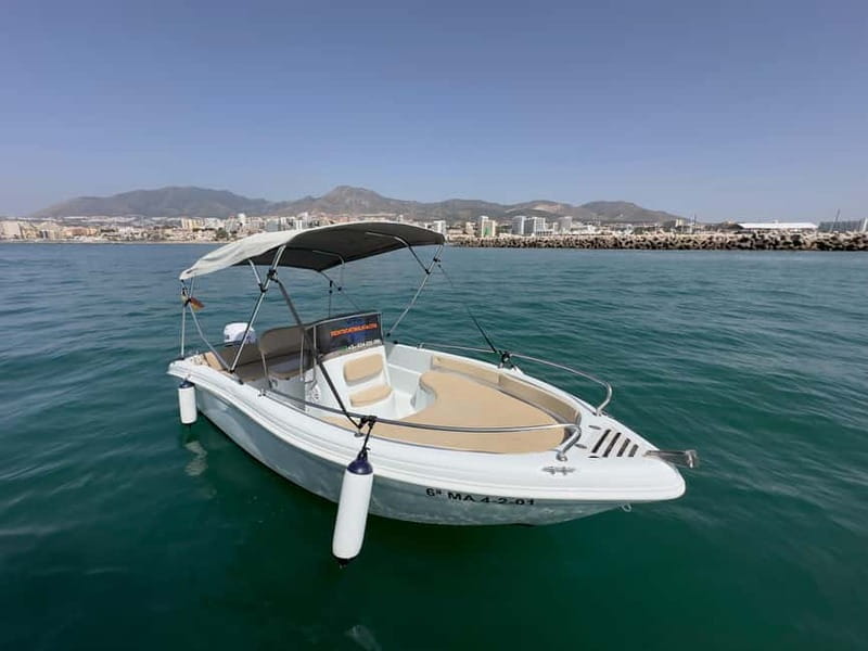 Malaga: Boat rentals without a license - The boat’s most useful features