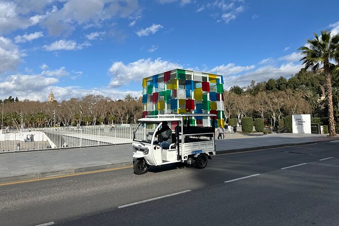 Malaga by Tuk Tuk i : 1 or 2 hours Private city tour - Gibralfaro Hill and the old fortress
