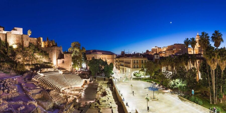 Málaga: Cathedral, Alcazaba, Roman Theater Walking Tour - The Cathedral of Málaga