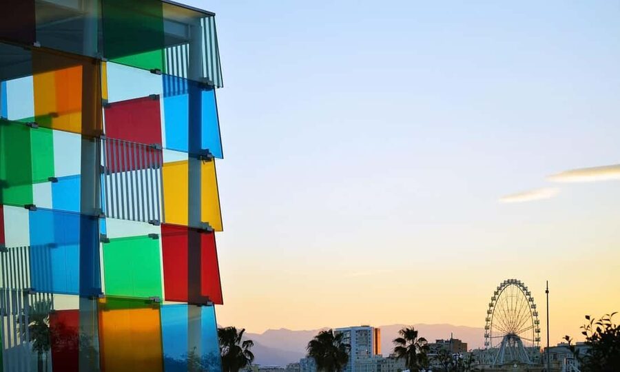 Malaga: Centre Pompidou Malaga Ticket and City Audio Guide - The practical side of using the audio app