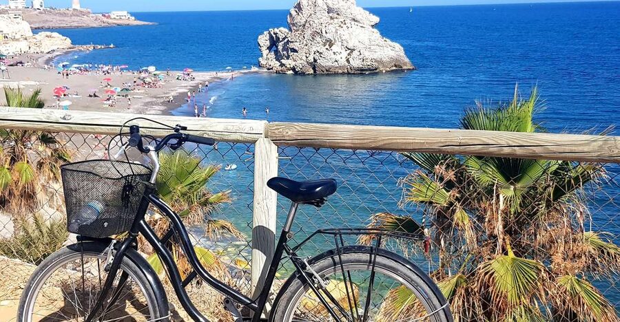 Malaga: City Bike Rental with Self-Guided Cycling Route - Why a self-guided bike day works well in Malaga