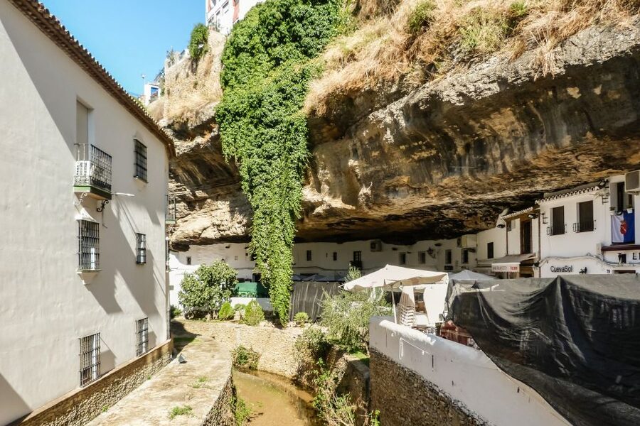 Málaga & Costa del Sol: Ronda and Setenil de las Bodegas - Ronda’s gorge and the Puente Nuevo