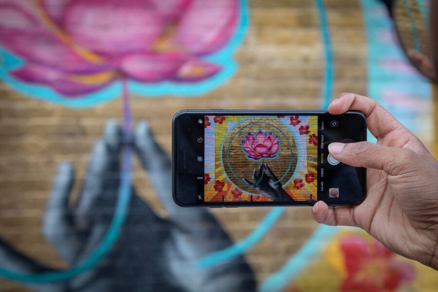 Málaga: Creative Urban Photography Workshop - What the private format changes
