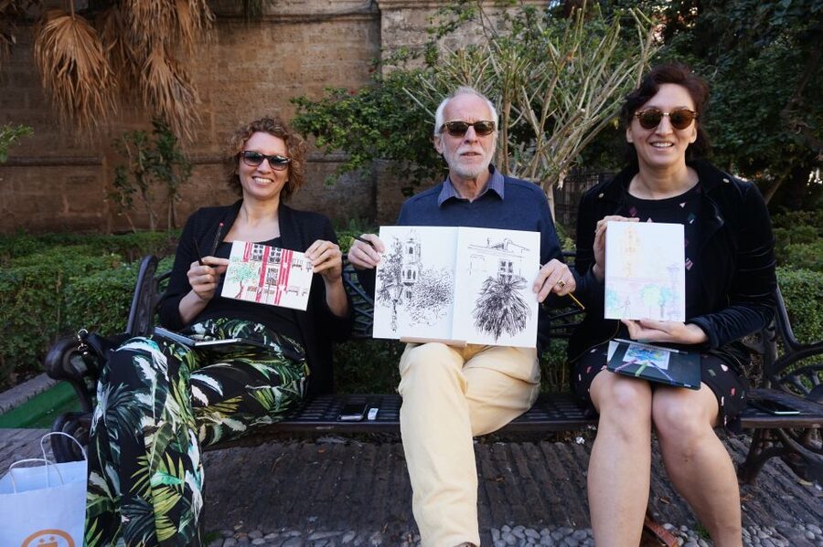 Malaga: Drawing & Painting Lesson Outdoors - Turning Malaga into your outdoor studio